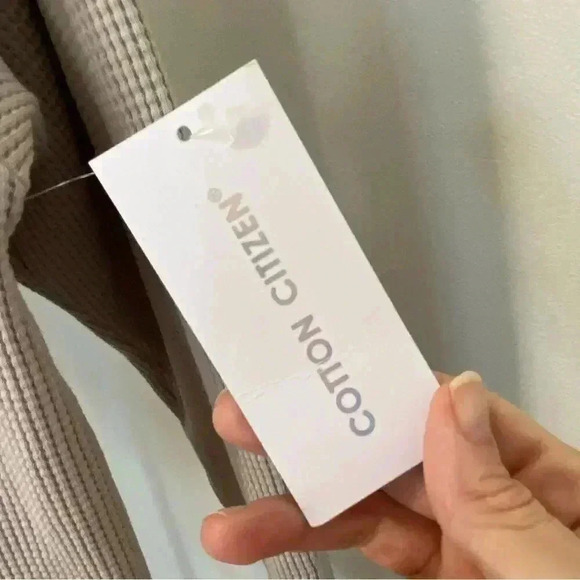 NWT Cotton Citizen Cooper Thermal Half Zip Vintage White Stone size Small - Picture 9 of 11